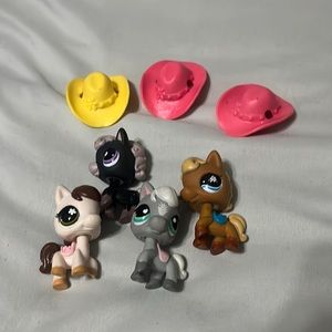 LPS Littlest Pet Shop Set of 4 HORSES WITH 3 HATS